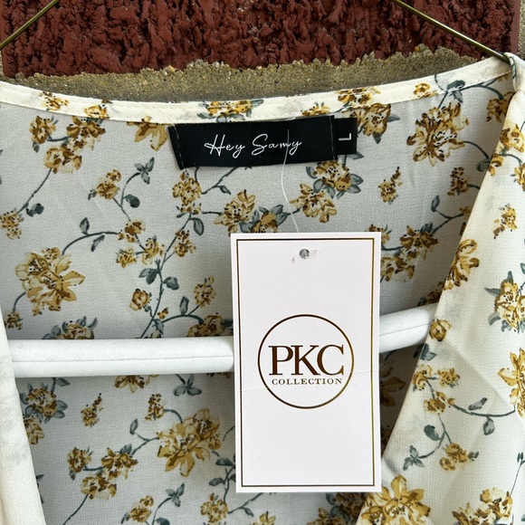 🤍BRAND NEW🤍 PKC Collection Wrap Dress - Picture 4 of 9